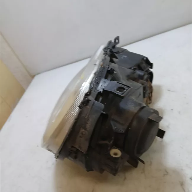 Proiettore sinistro AL