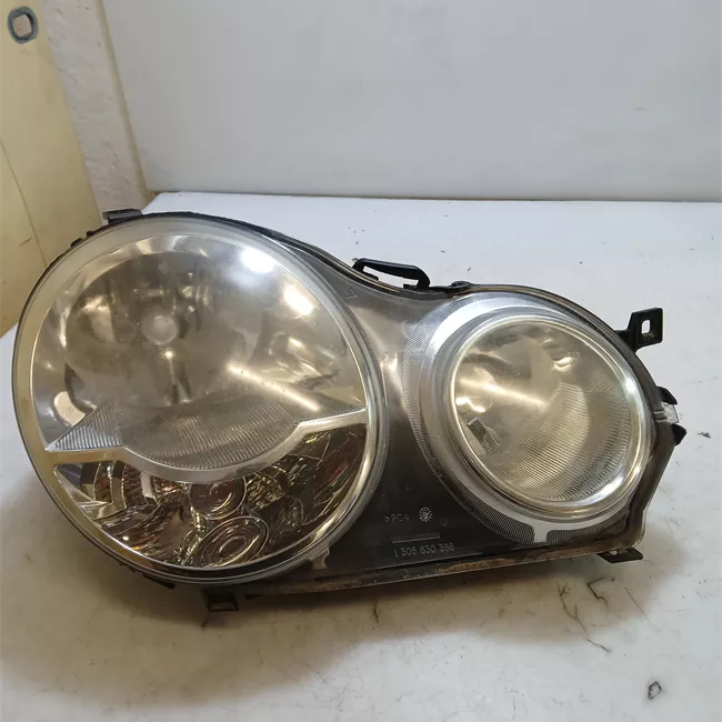 Proiettore destro AL