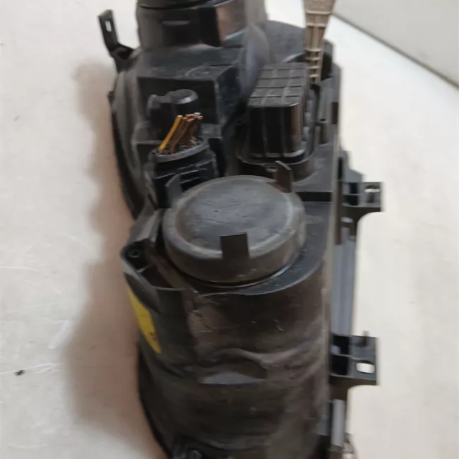 Proiettore destro AL