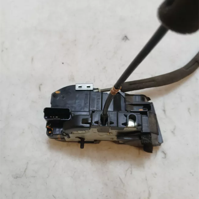 Serratura porta posteriore destra