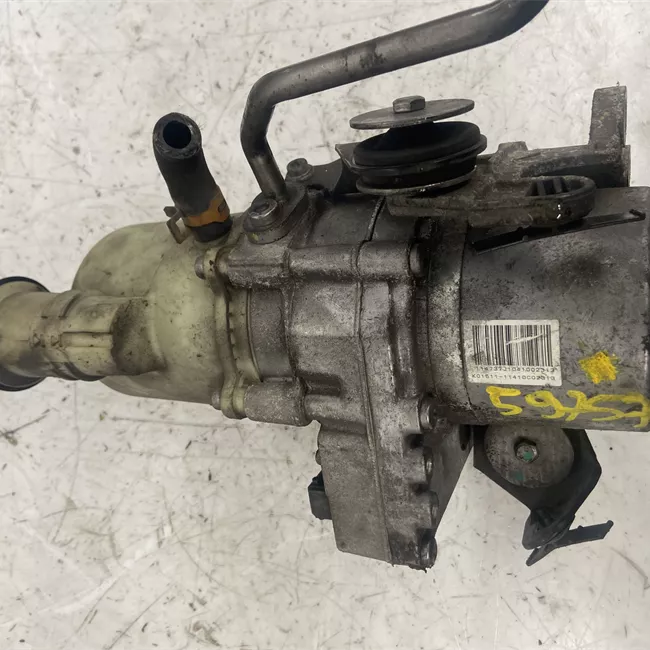 Pompa servosterzo con serbatoio