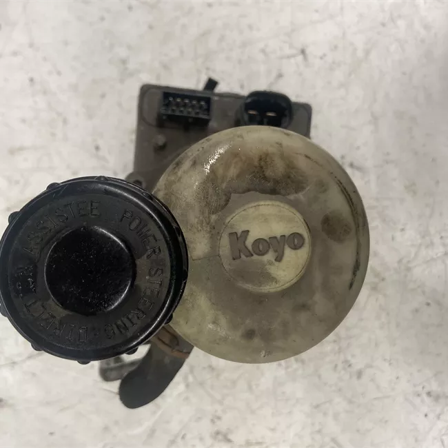 Pompa servosterzo con serbatoio