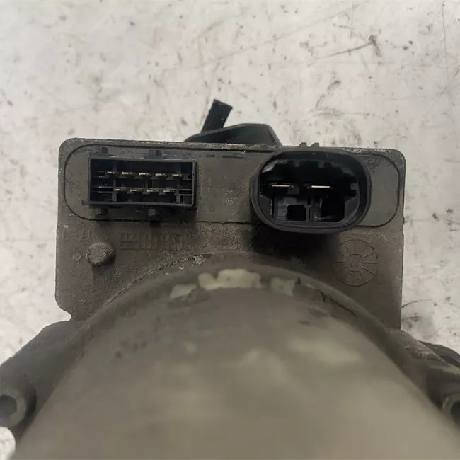 Pompa servosterzo con serbatoio