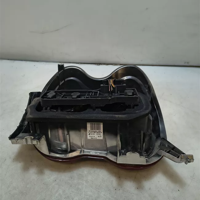 Fanale posteriore sinistro