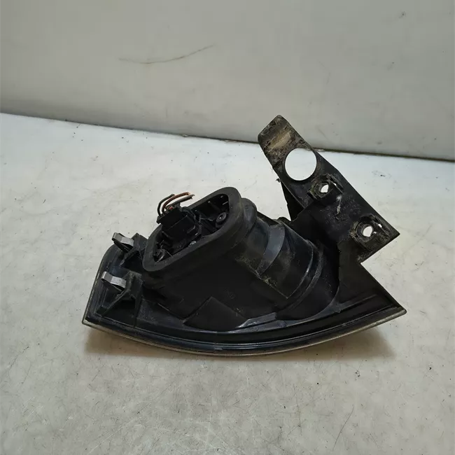 Fanale posteriore parte esterno destro