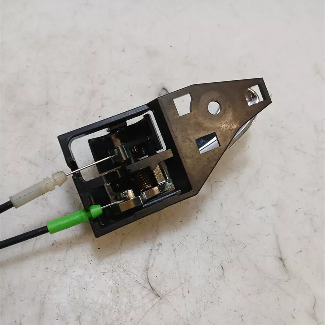 Serratura porta anteriore destra