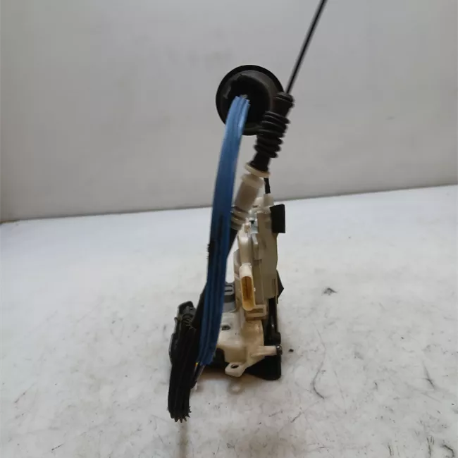 Serratura porta anteriore destra