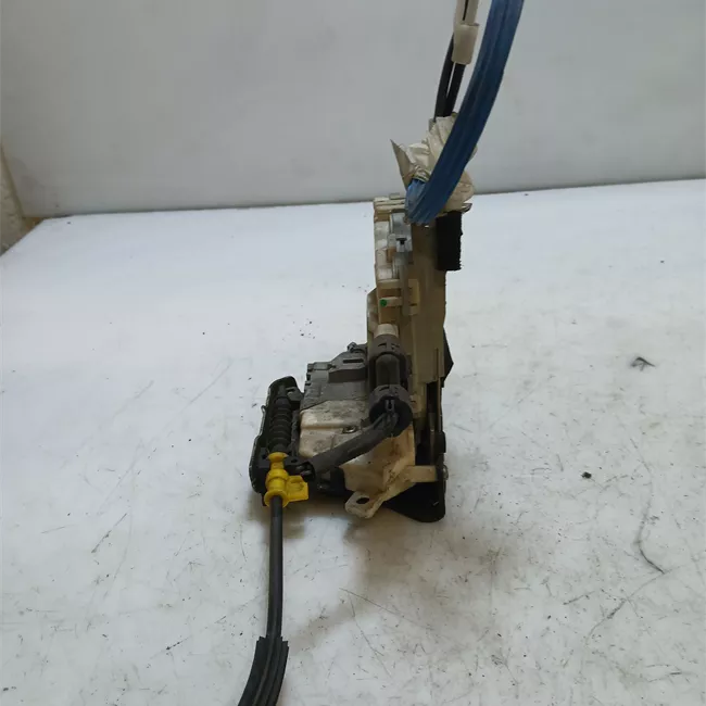 Serratura porta anteriore destra