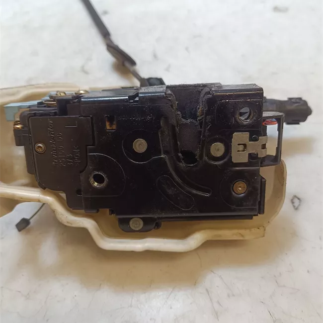 Serratura porta posteriore sinistra