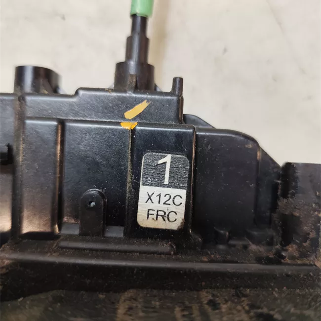 Serratura porta anteriore destra