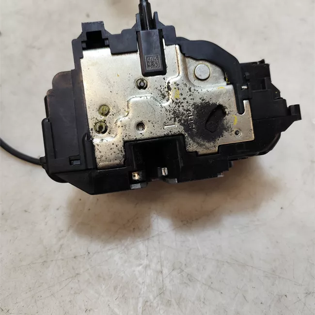 Serratura porta posteriore destra