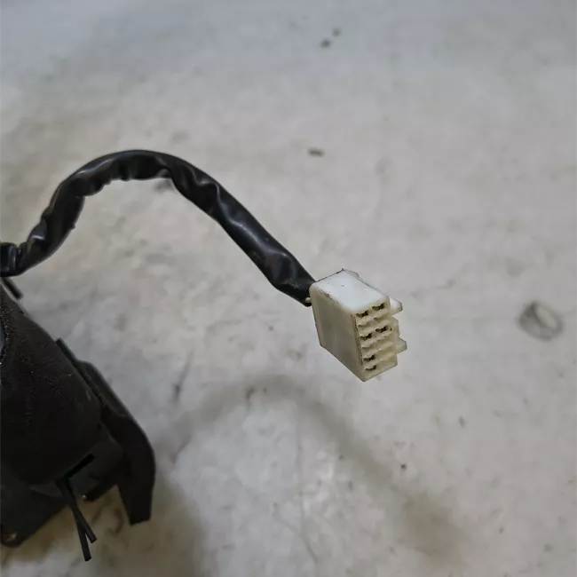 Serratura porta anteriore destra