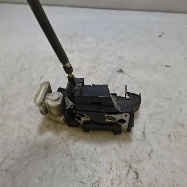 Serratura porta anteriore destra