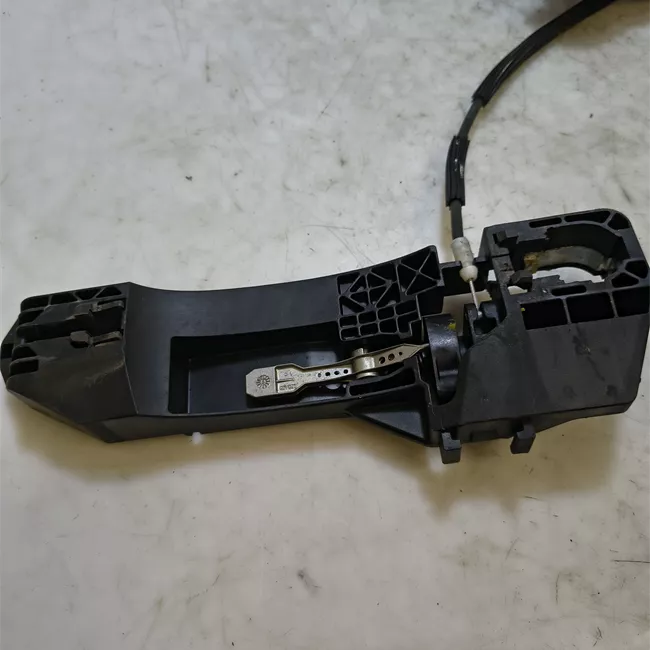 Serratura porta anteriore sinistra