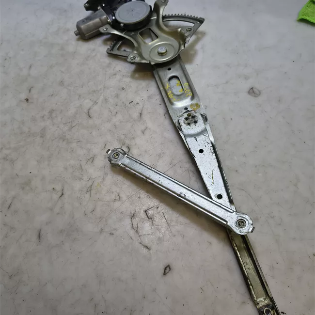 Alzacristallo elettrico porta anteriore sinistro