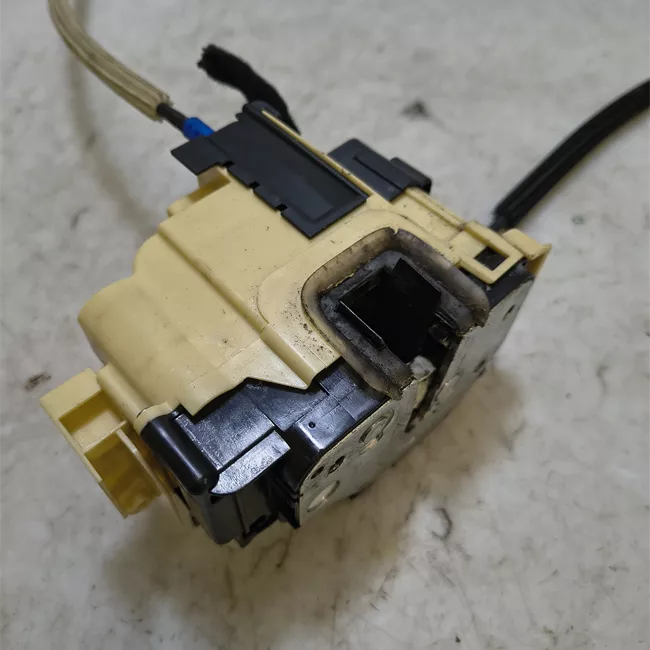 Serratura porta anteriore destra con telecomando