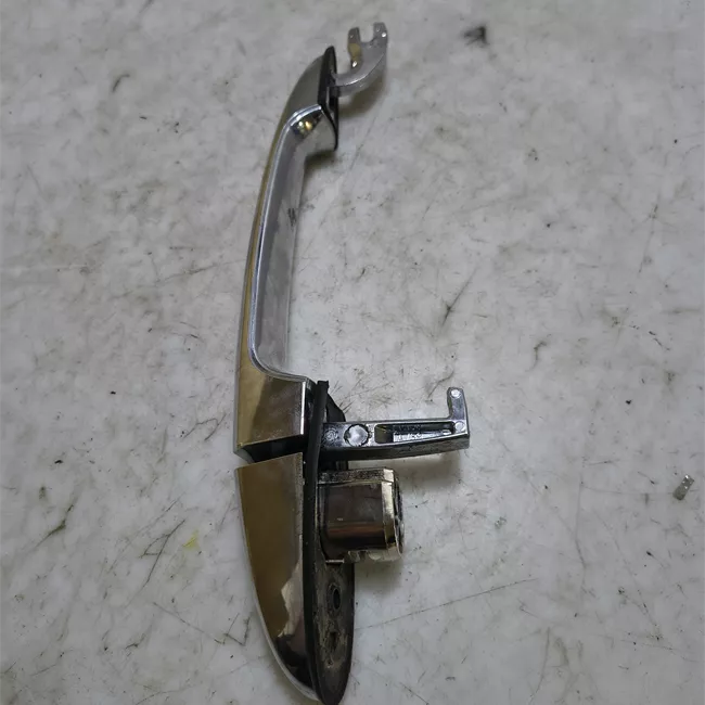 Maniglia porta anteriore destra cromo