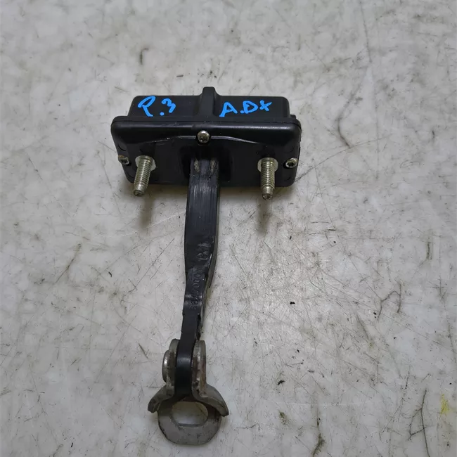 Fermo porta anteriore destro