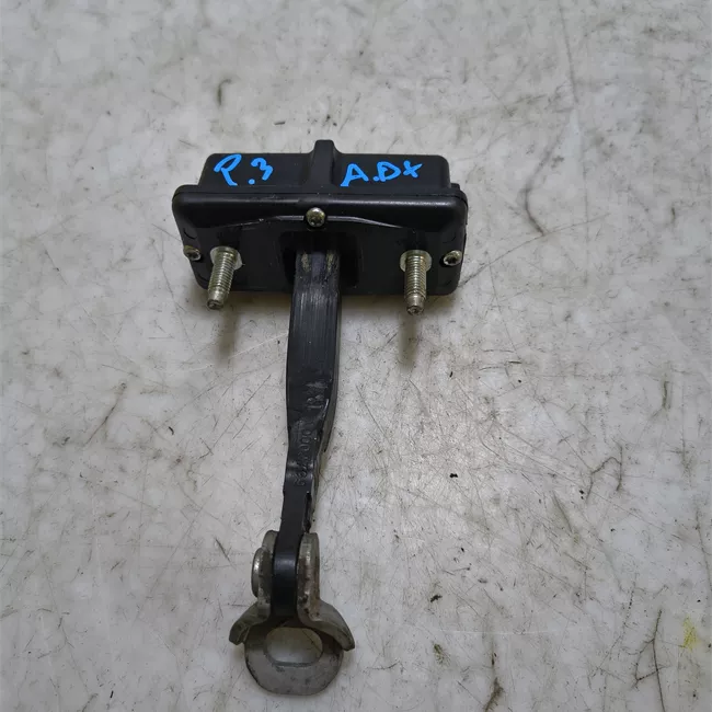 Fermo porta anteriore destro