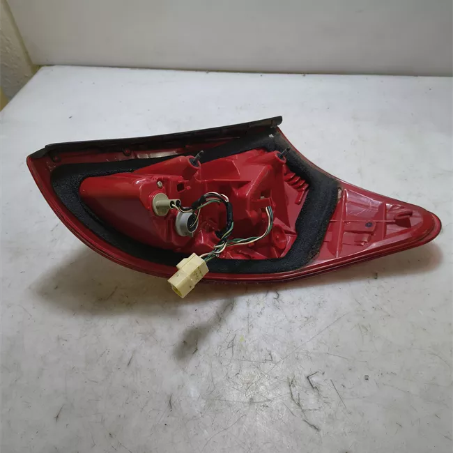 Fanale posteriore sinistro