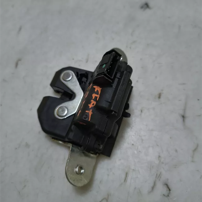 Serratura portello posteriore con telecomando