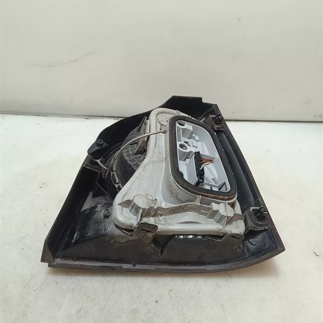 Fanale posteriore sinistro