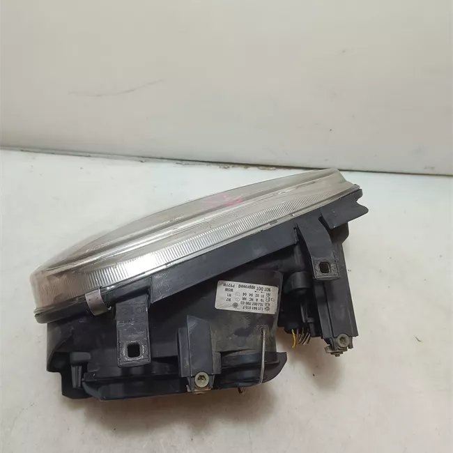 Proiettore sinistro Hella