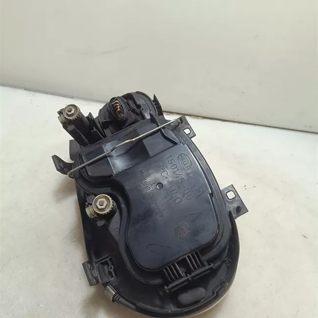 Proiettore sinistro Hella