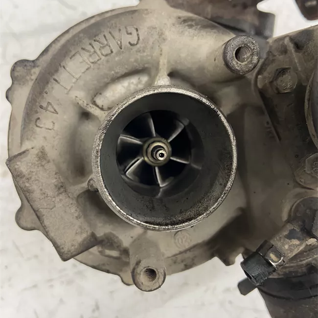 Turbocompressore con collettore scarico KKK