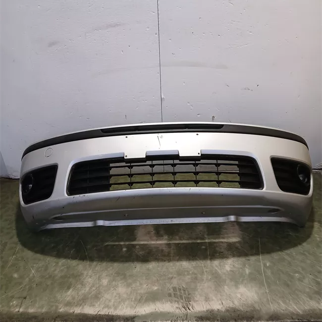 Paraurti anteriore con primer