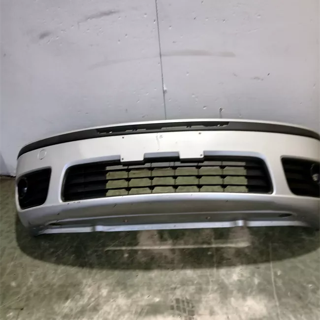 Paraurti anteriore con primer