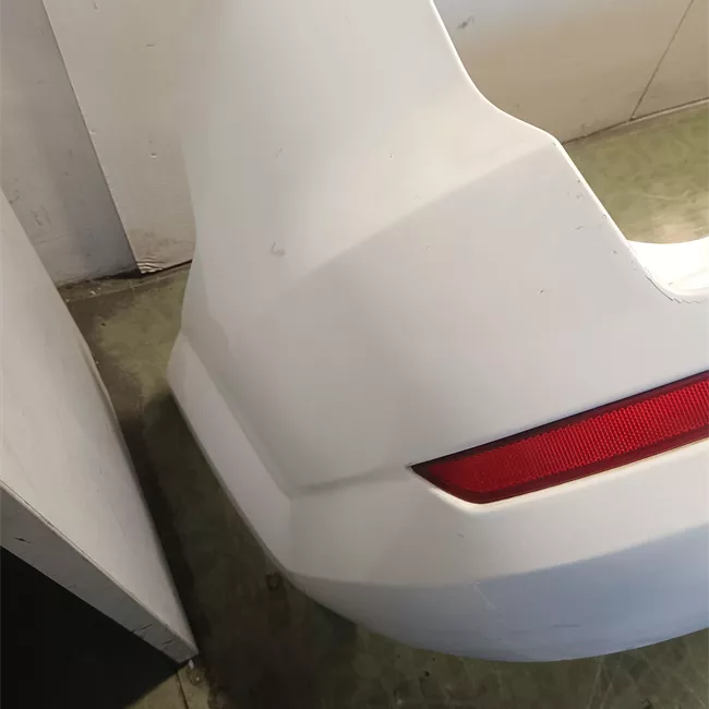 Paraurti posteriore con sensore parcheggio