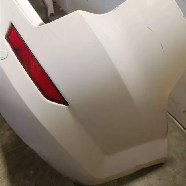 Paraurti posteriore con sensore parcheggio