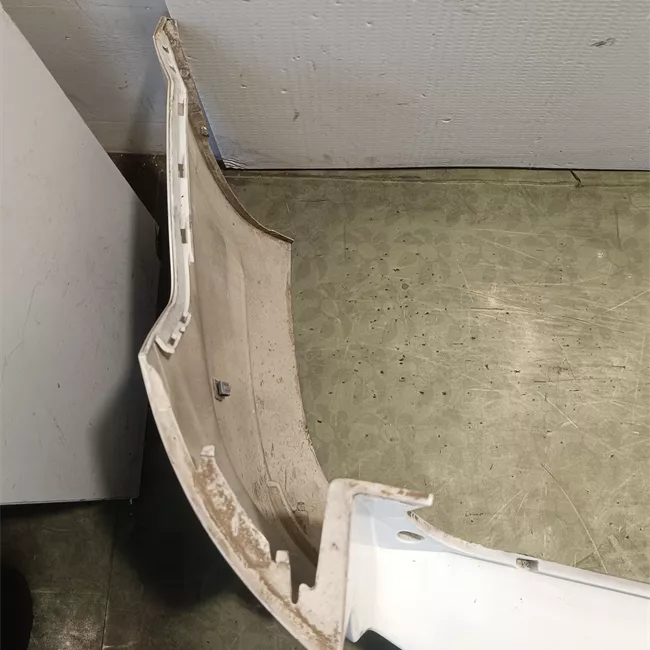 Paraurti posteriore con sensore parcheggio