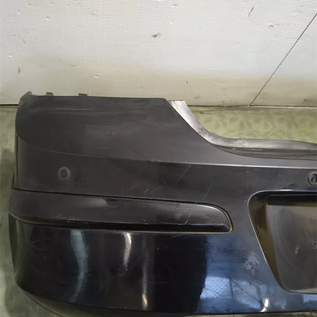 Paraurti posteriore con sensori parcheggio primer