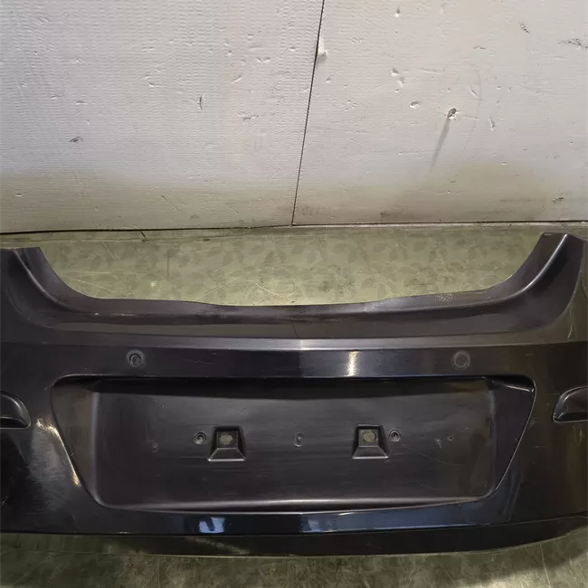 Paraurti posteriore con sensori parcheggio primer