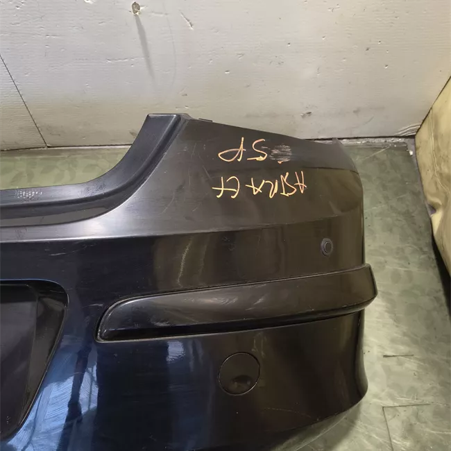 Paraurti posteriore con sensori parcheggio primer