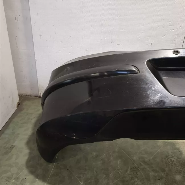 Paraurti posteriore con sensori parcheggio primer