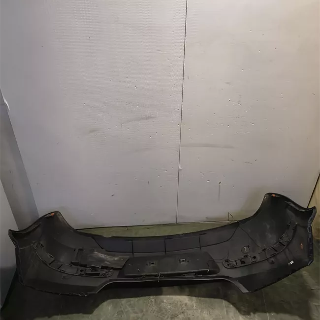 Paraurti posteriore con sensori parcheggio primer