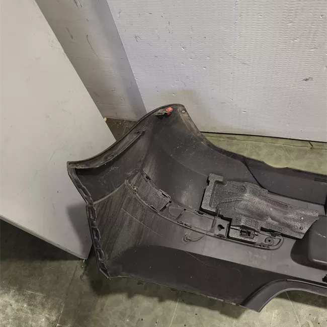 Paraurti posteriore con sensori parcheggio primer