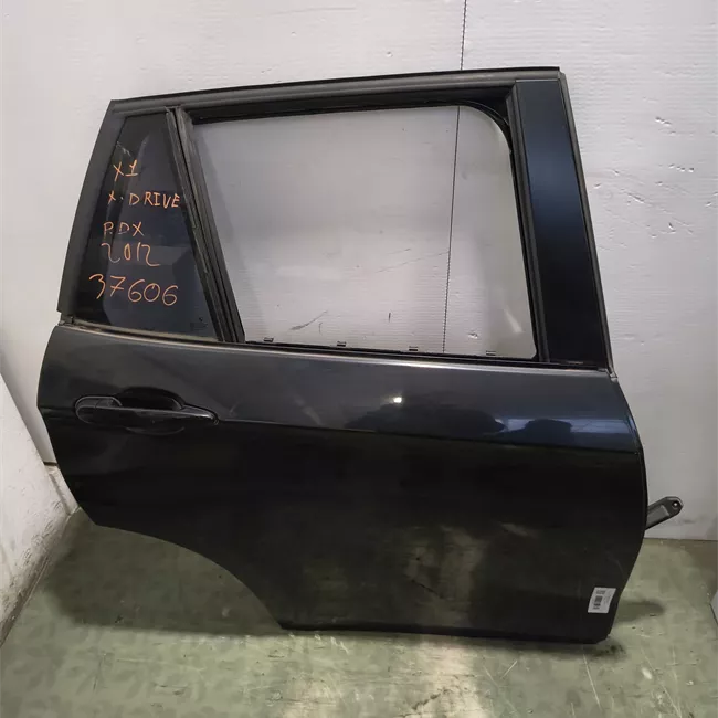 Porta posteriore destra