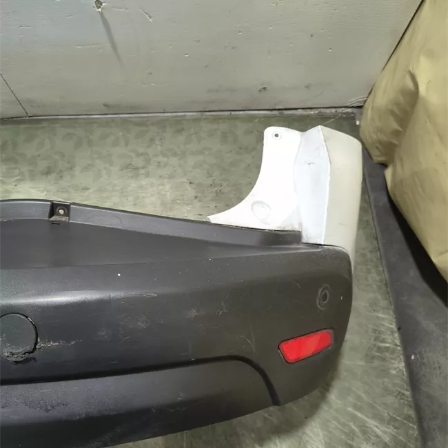 Paraurti posteriore centrale