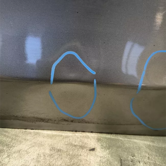 Porta anteriore destra