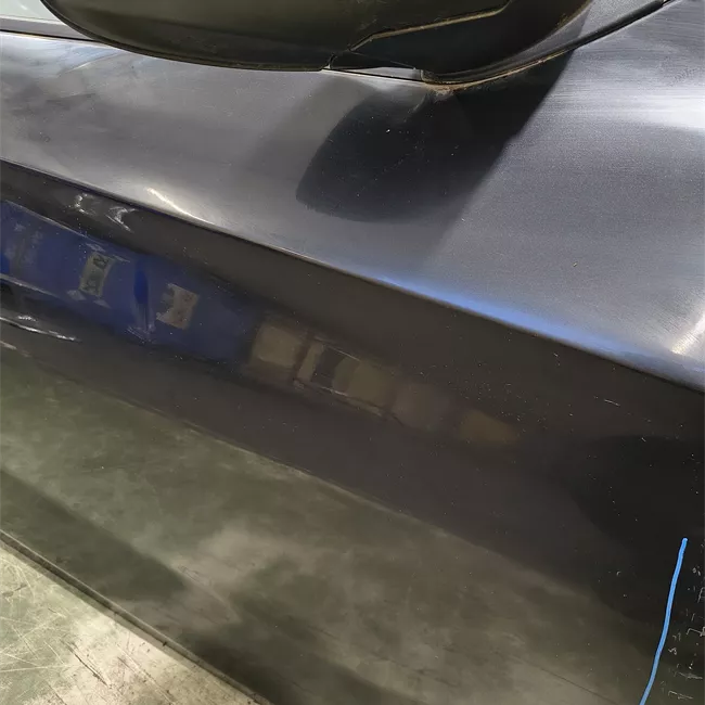 Porta anteriore destra