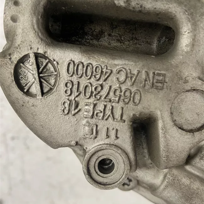 Compressore aria condizionata rotazionale