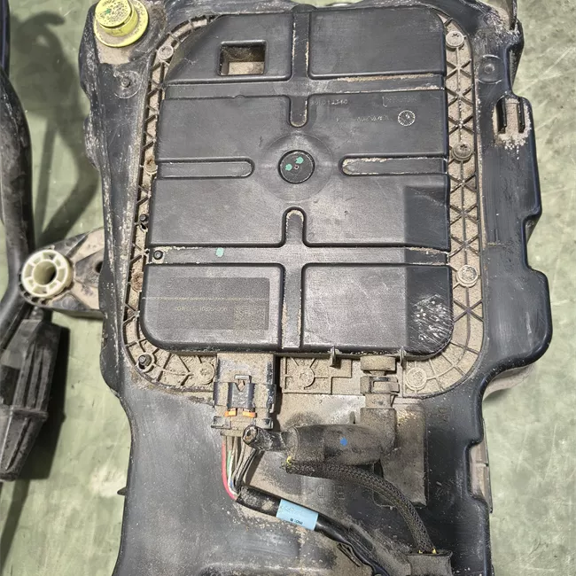 Serbatoio supplementare additivo carburante