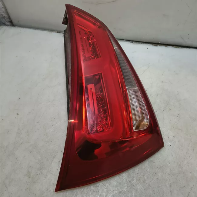 Fanale posteriore sinistro Led