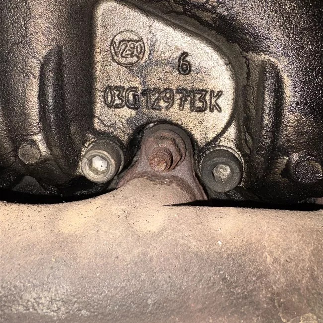 Motore semicompleto rotazionale