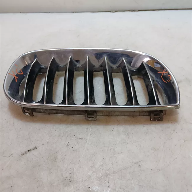 Griglia destra cromata