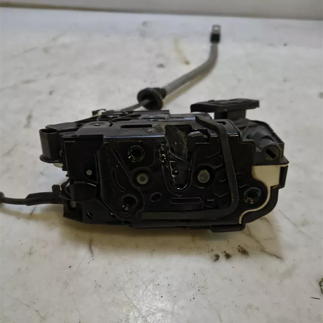 Serratura porta anteriore destra con chiusuraa centralizzata